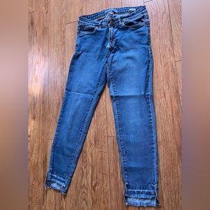 Blue jeans size 28
